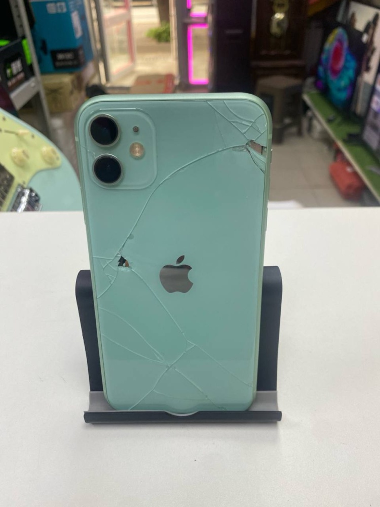 Смартфон iPhone 11 128 Gb