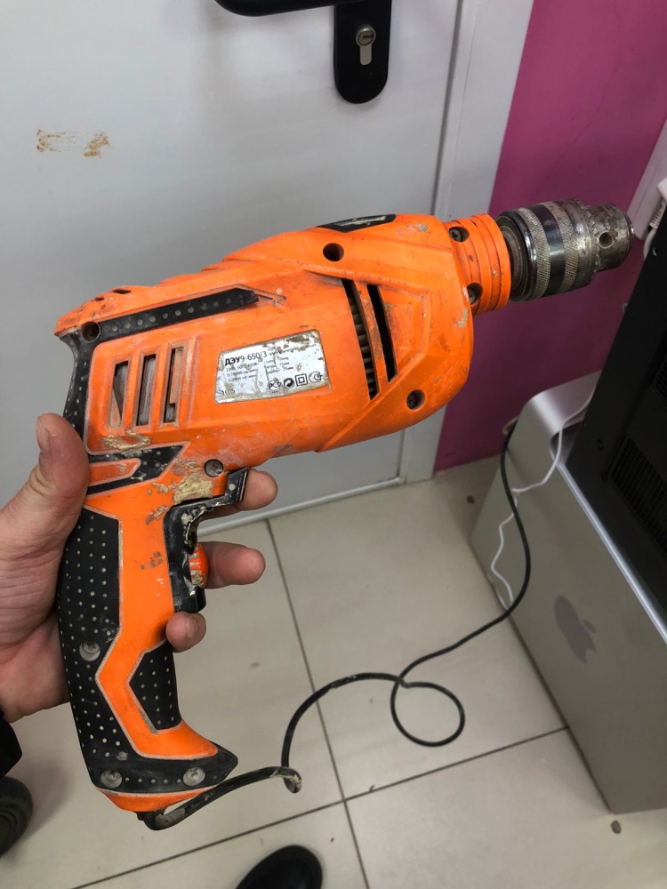 Дрель Delta дэу9-650\3