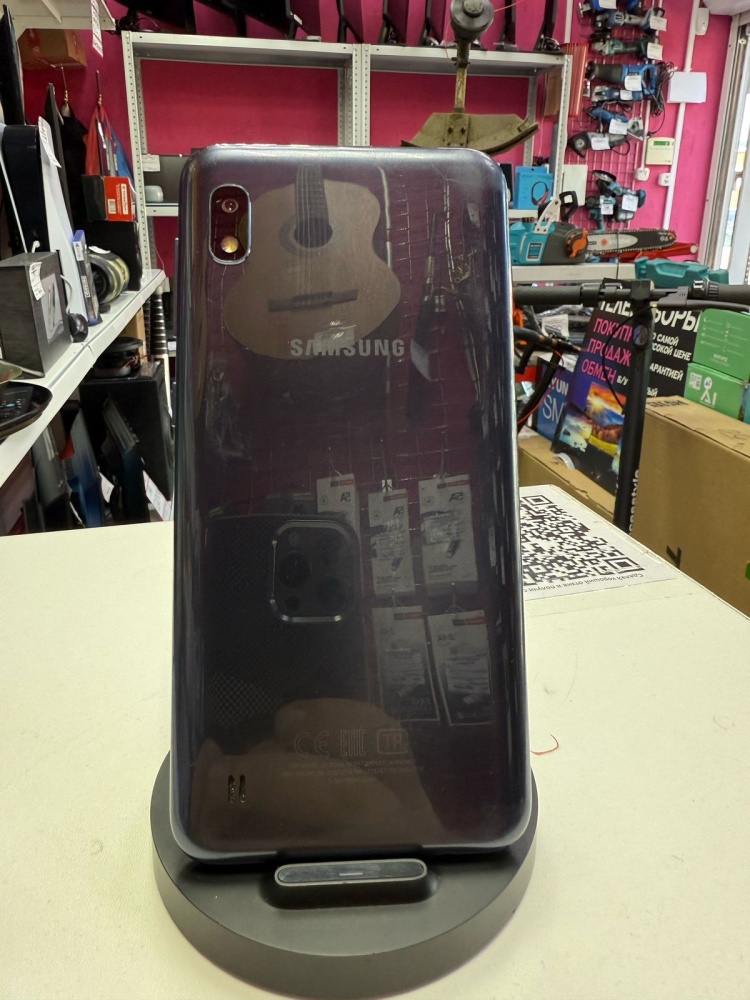 Смартфон Samsung A10 3/32GB