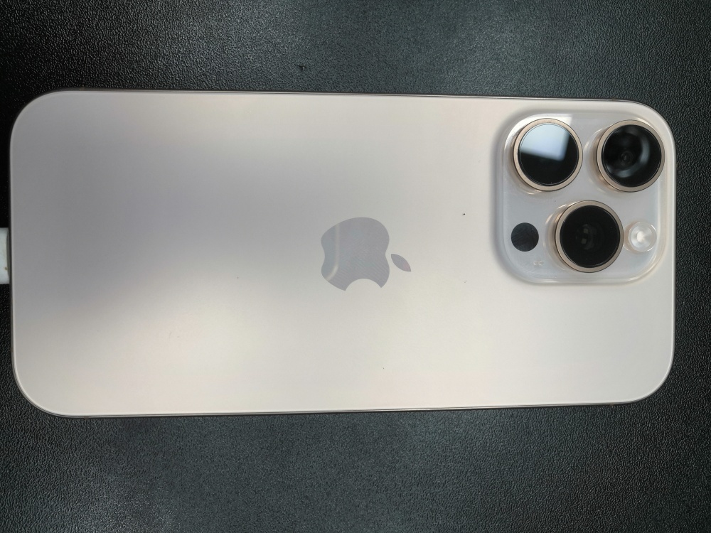 Смартфон iPhone 16 PRO 128