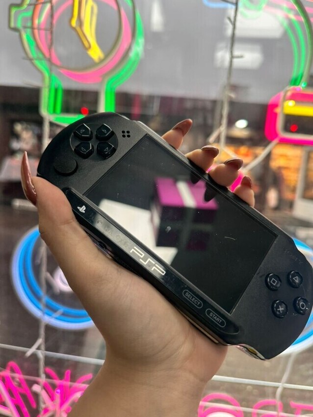 Игровая приставка PSP прошита