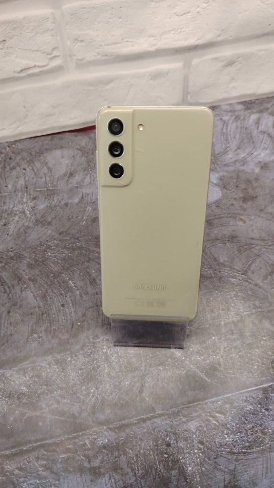 Смартфон Samsung S21 FE 6/128