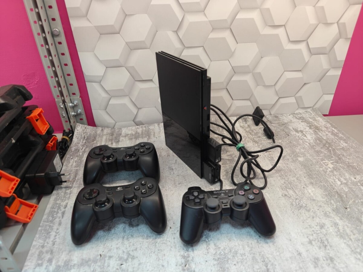 Игровая приставка Sony PlayStation 2 Slim