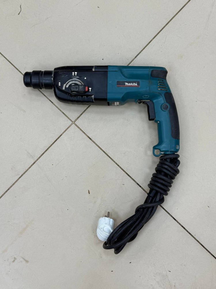 Перфоратор Makita hr2450