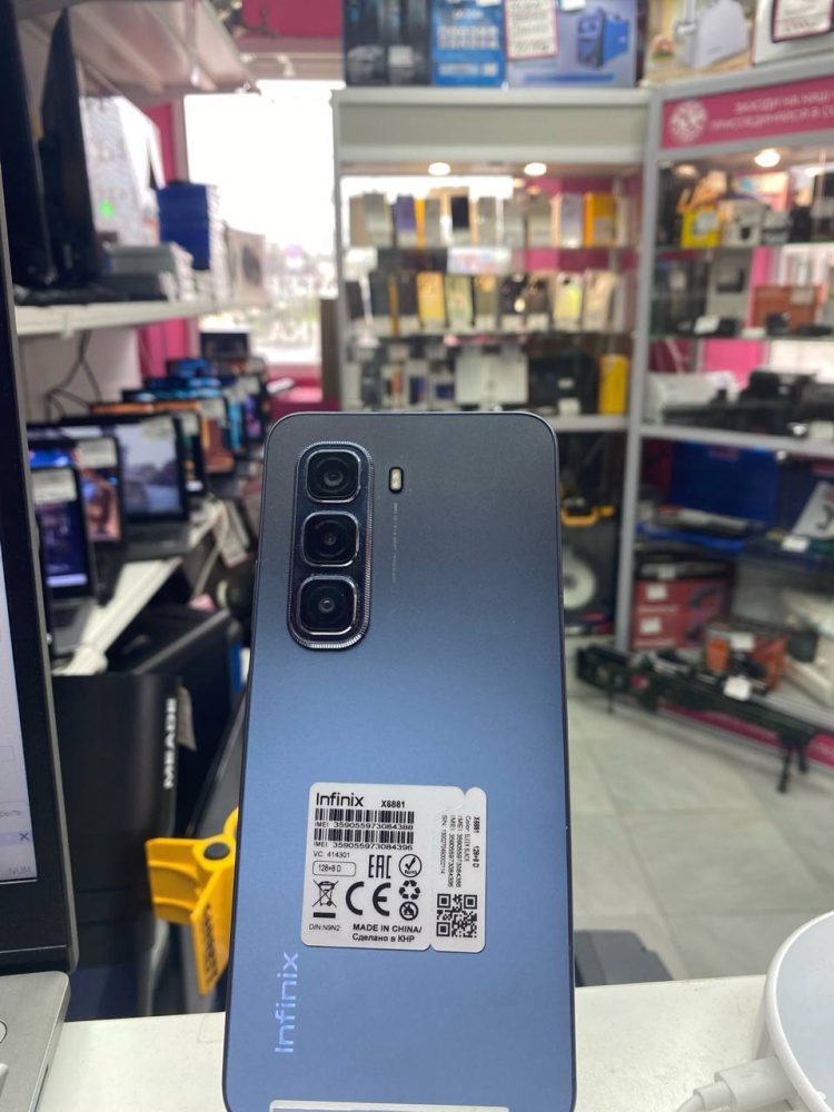 Мобильный телефон Infinix HOT 50