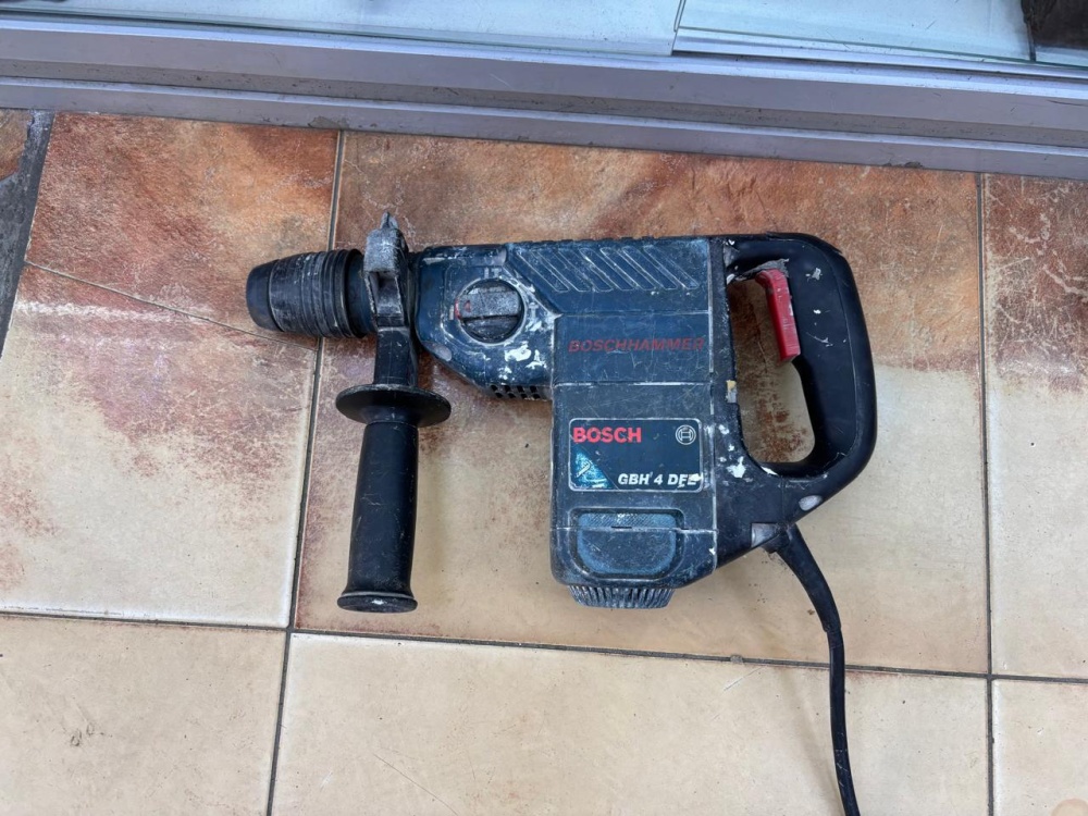 Перфоратор Bosch gbh 4