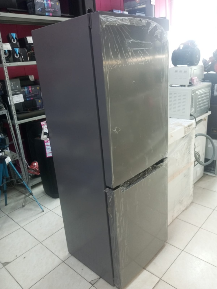 Холодильник Indesit ds4160g