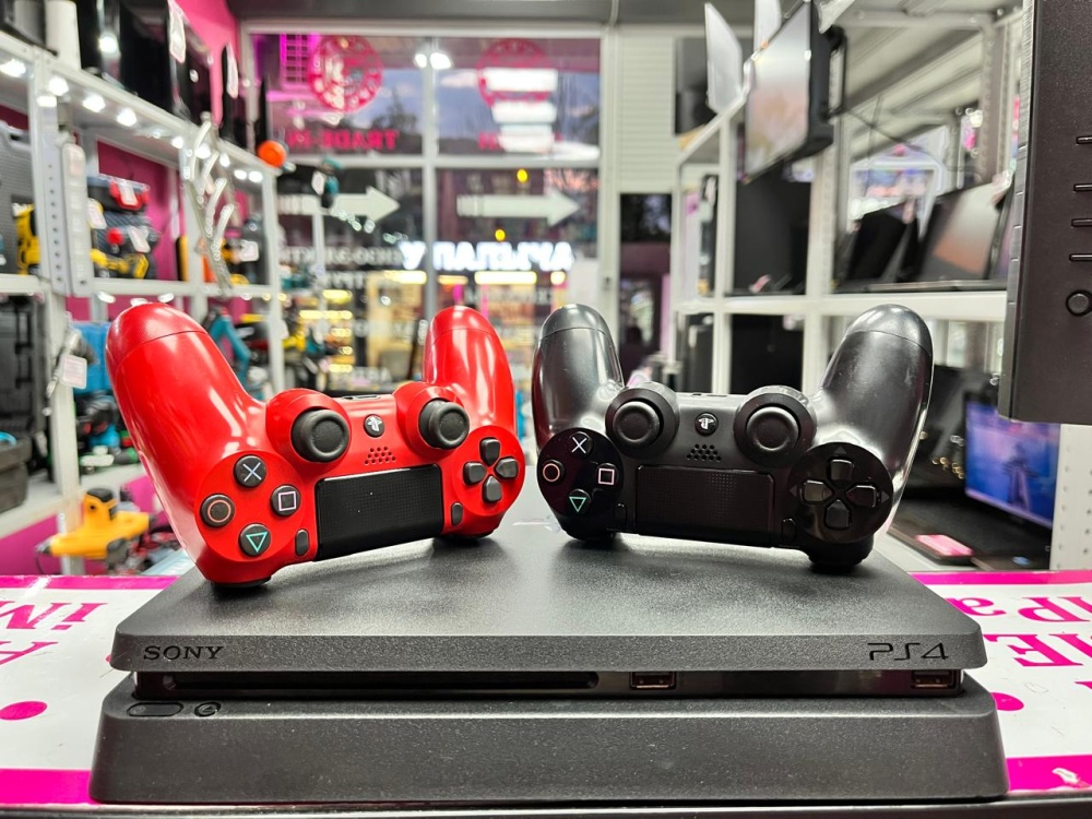 Игровая приставка Sony PlayStation 4 slim 500ГБ 2 ГЕЙМПАДА