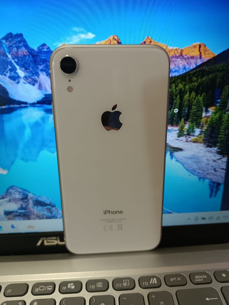 Смартфон iPhone XR 64 Gb