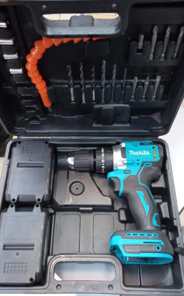 Шуруповерт Makita 26V