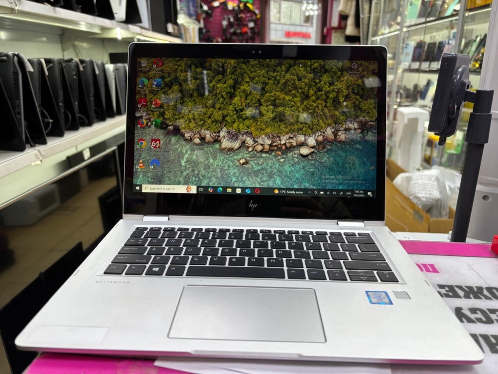 Ноутбук HP ELITBOOK i7-7/16/512