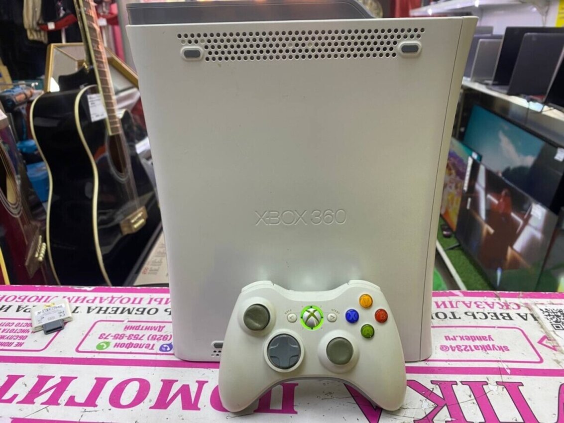 Игровая приставка XBOX 360