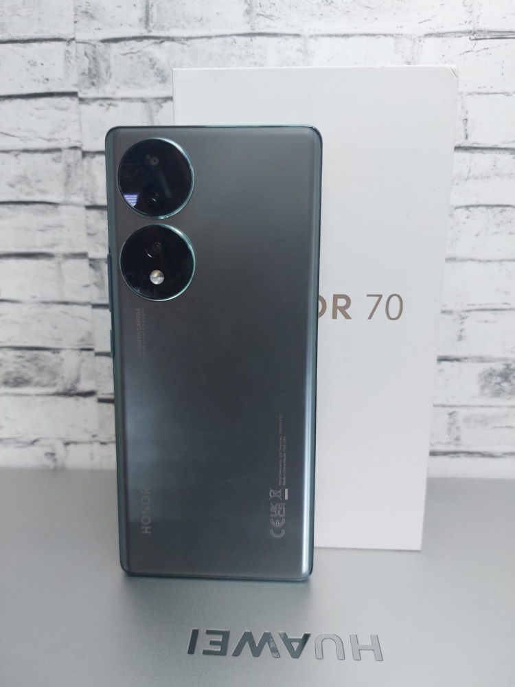 Смартфон Honor 70 8/128