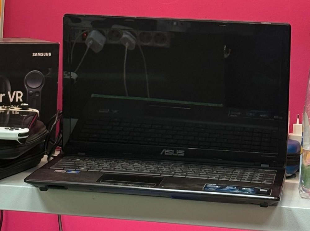 Ноутбук ASUS x53b
