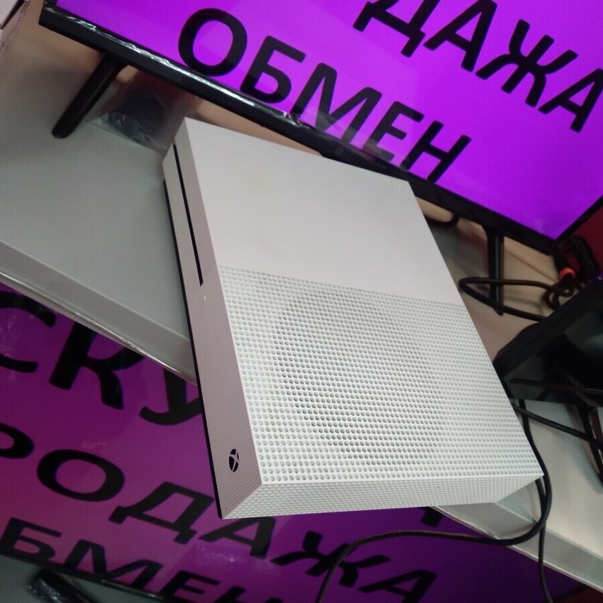 Игровая приставка XBOX ONE S