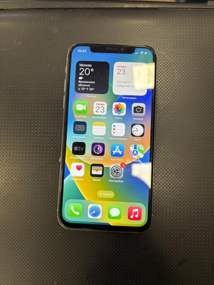 Смартфон iPhone X 64Gb