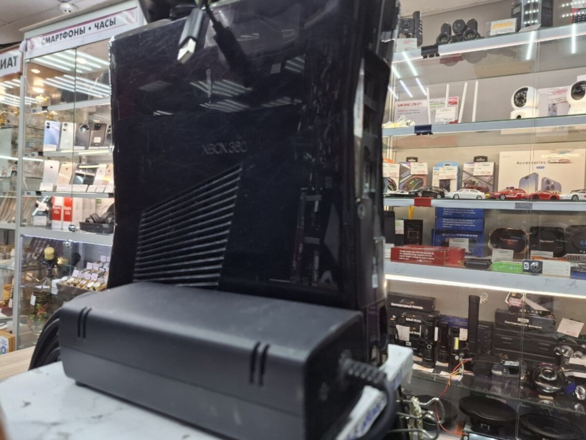 Игровая приставка XBOX 360