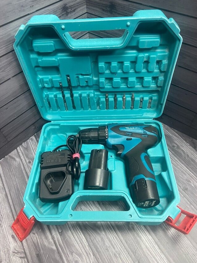Шуруповерт Makita 18v 2 AKB