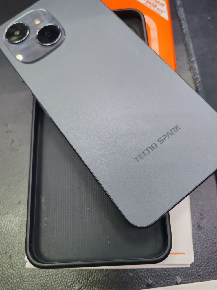 Мобильный телефон Tecno Spark 40c 8/256