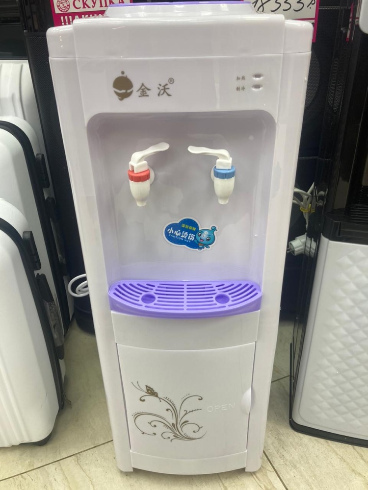 Кулер для воды белый