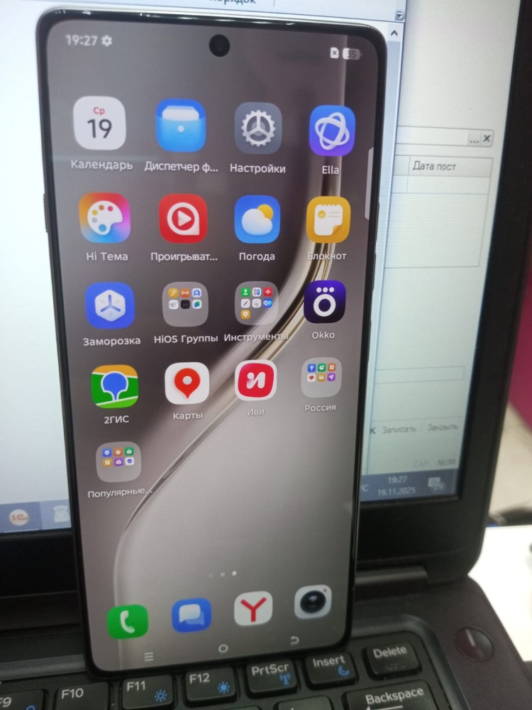 Мобильный телефон Tecno camon 40 8\256