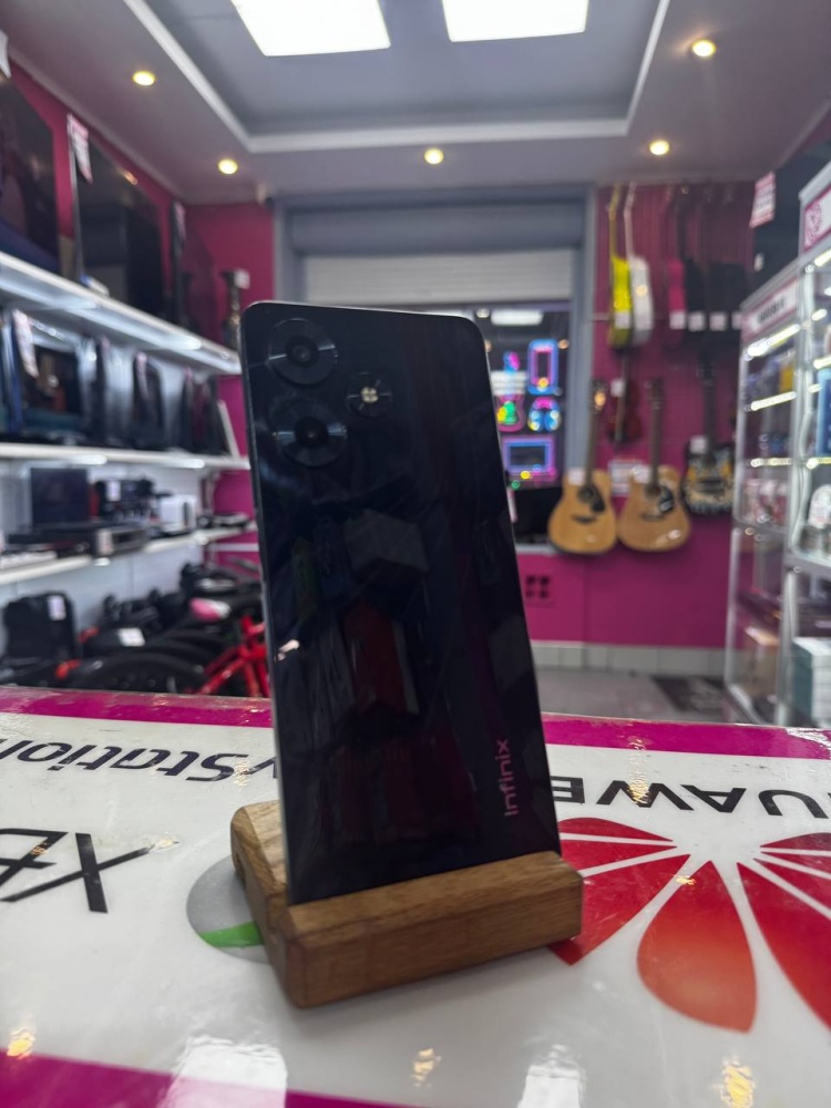 Мобильный телефон Infinix Hot 30 8/128