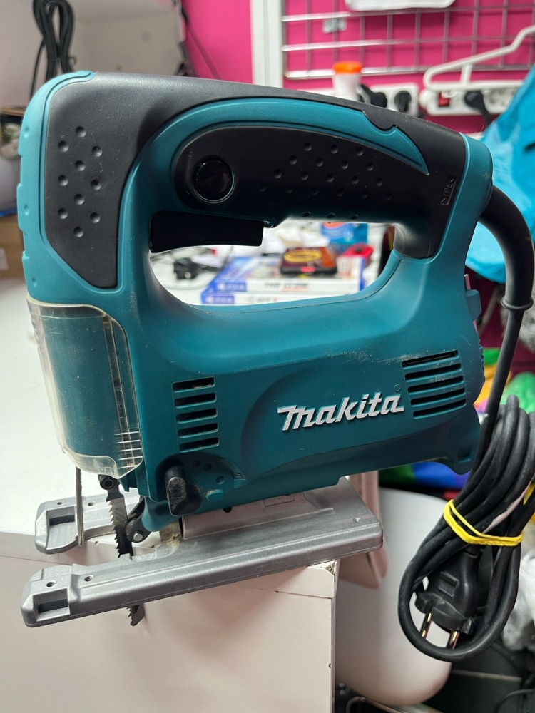 Лобзик Makita 4329