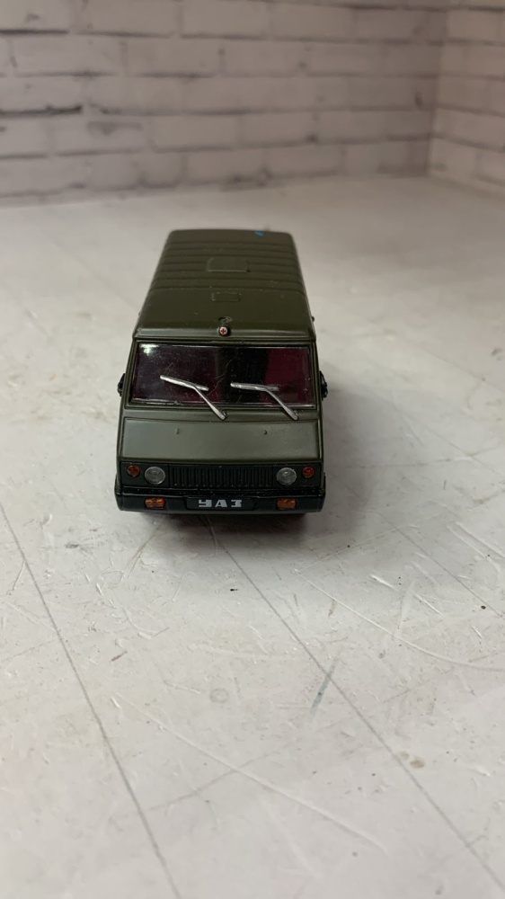 Игрушка машинка