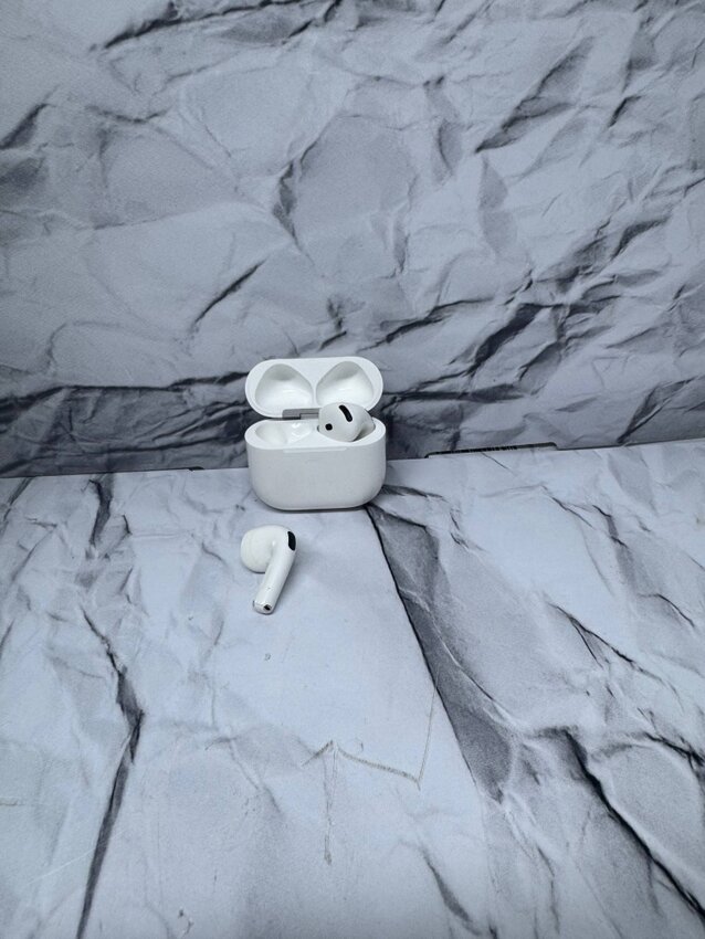 Наушники Airpods 4