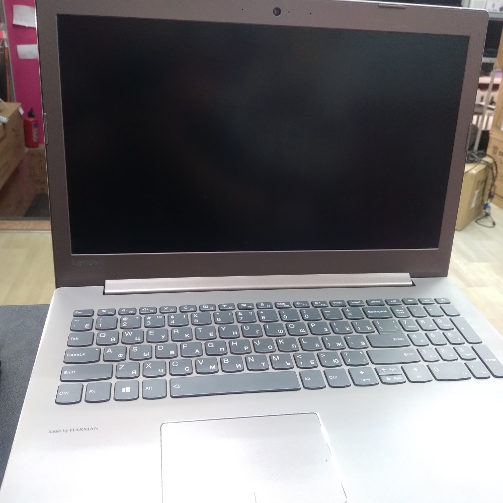 Ноутбук Lenovo i5-7/6/1tb ssd/2 940mx