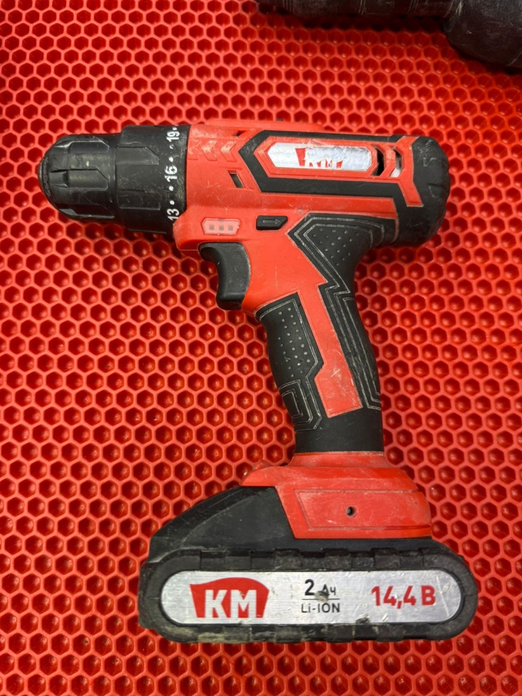 Шуруповерт КМ 14В