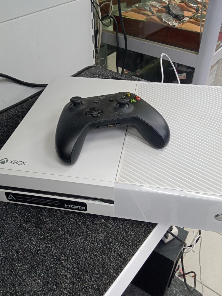 Игровая приставка XBOX ONE
