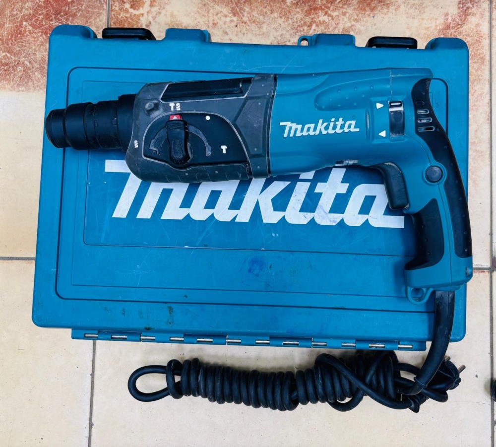Перфоратор mAKITA hr2470