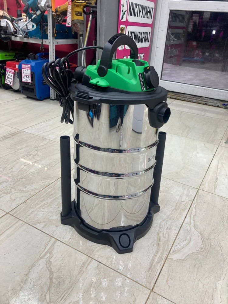 Строительный пылесос Oasis 30л