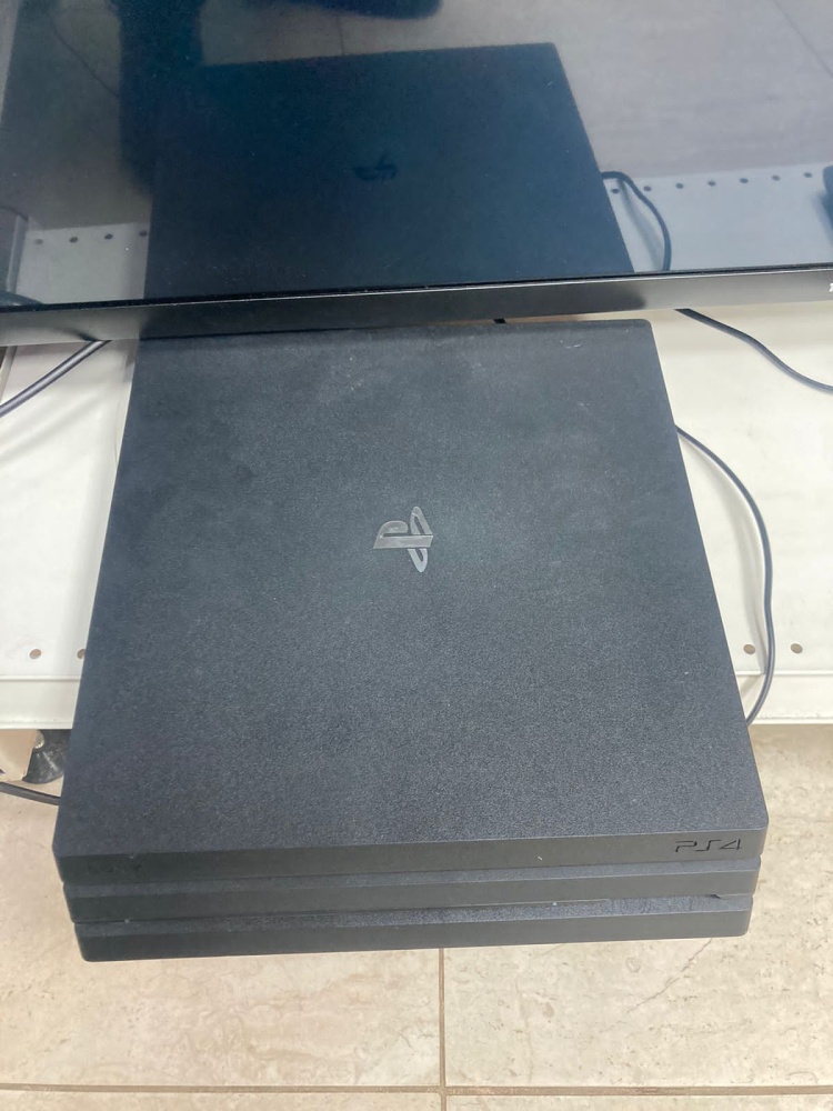 Игровая приставка Sony PlayStation 4 PRO