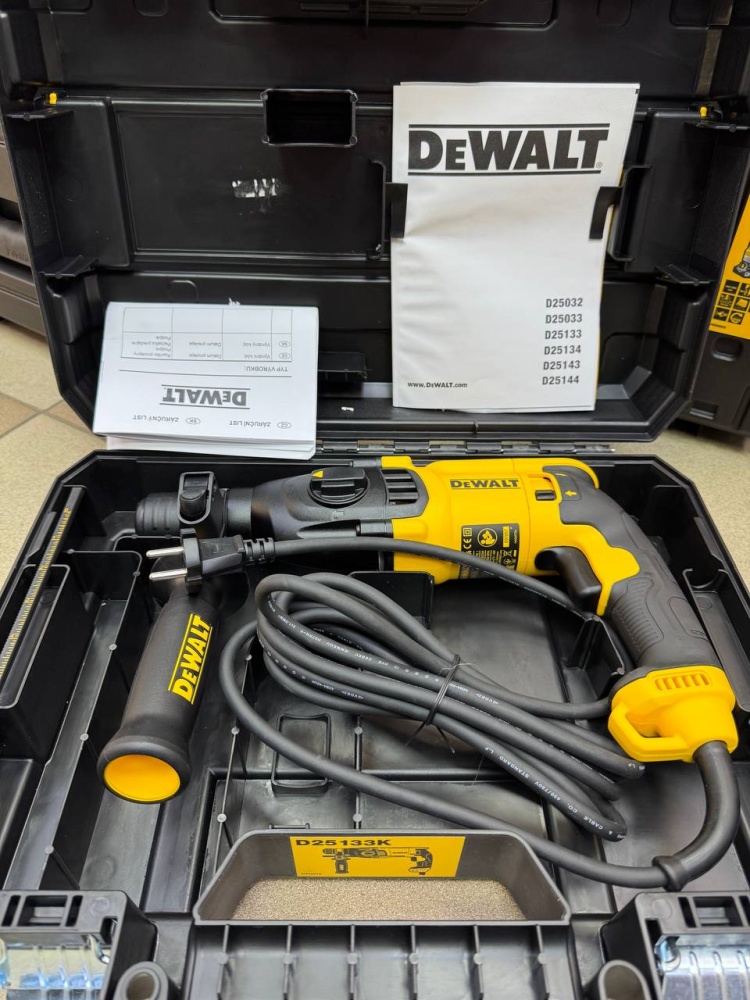 Перфоратор DeWalt D25133K