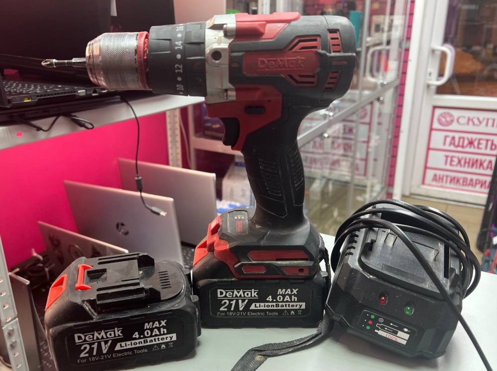 Шуруповерт  Demak BLB 001