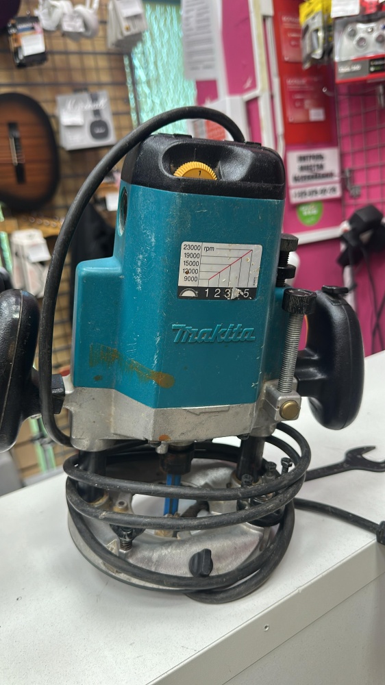 Фрезер Makita 3612c