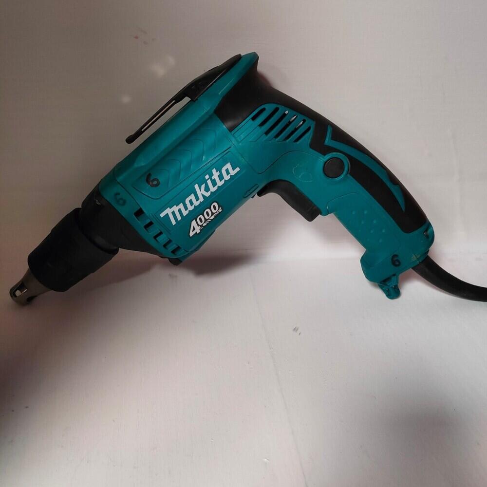 Шуруповерт Makita FS4000