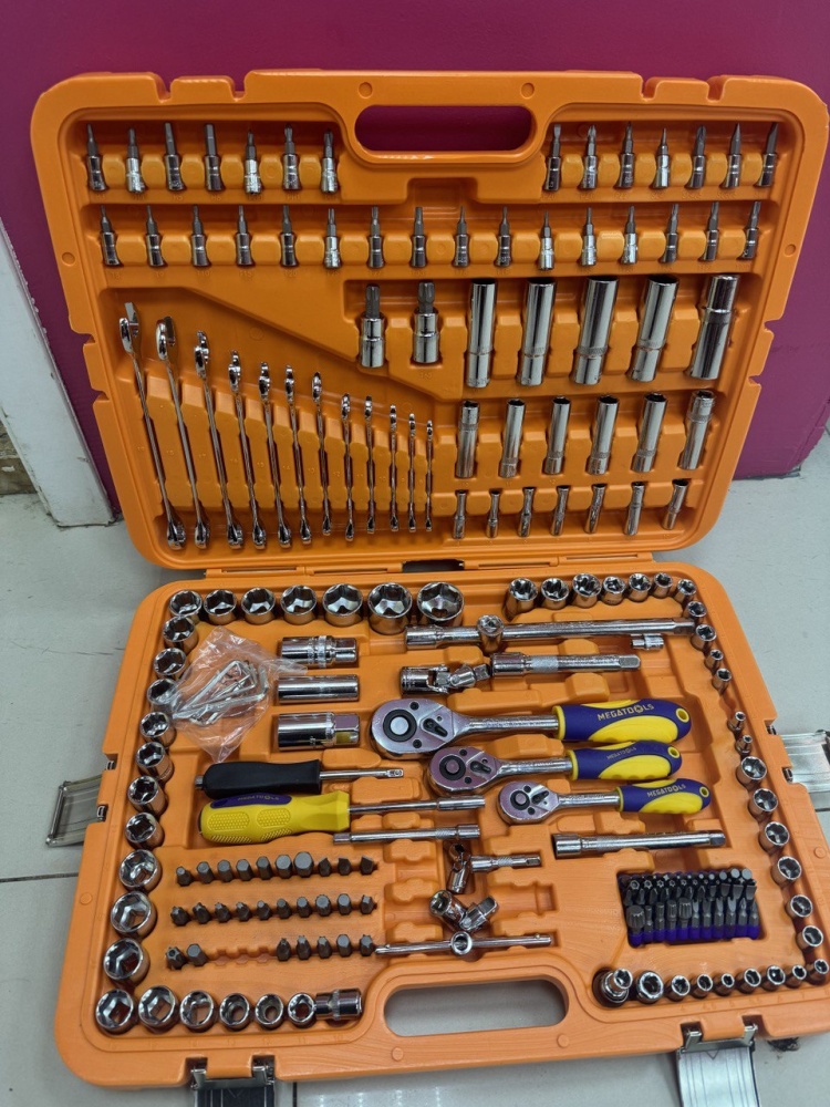 Набор ключей MEGATOOLS 216 предметов