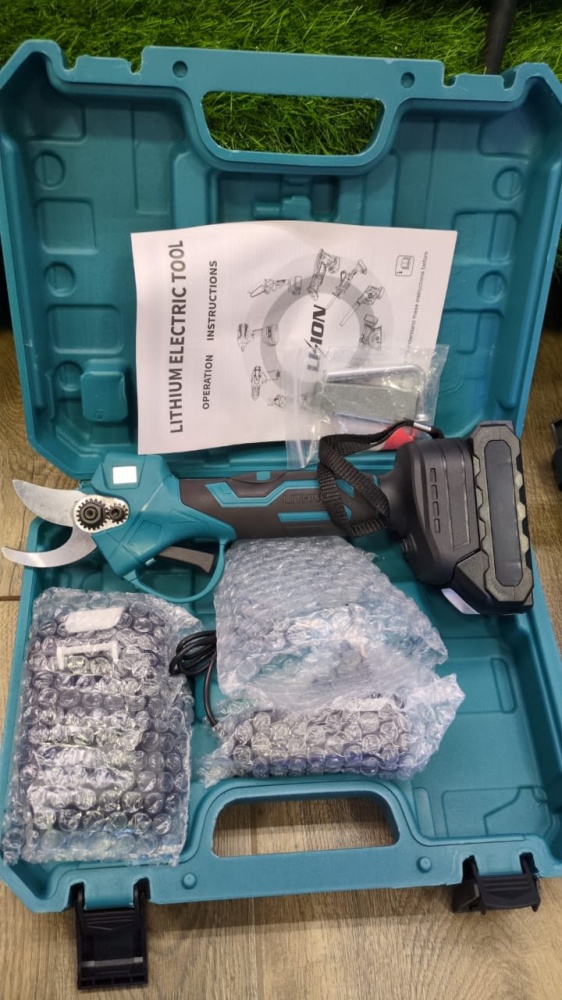 Аккумуляторный секатор Makita