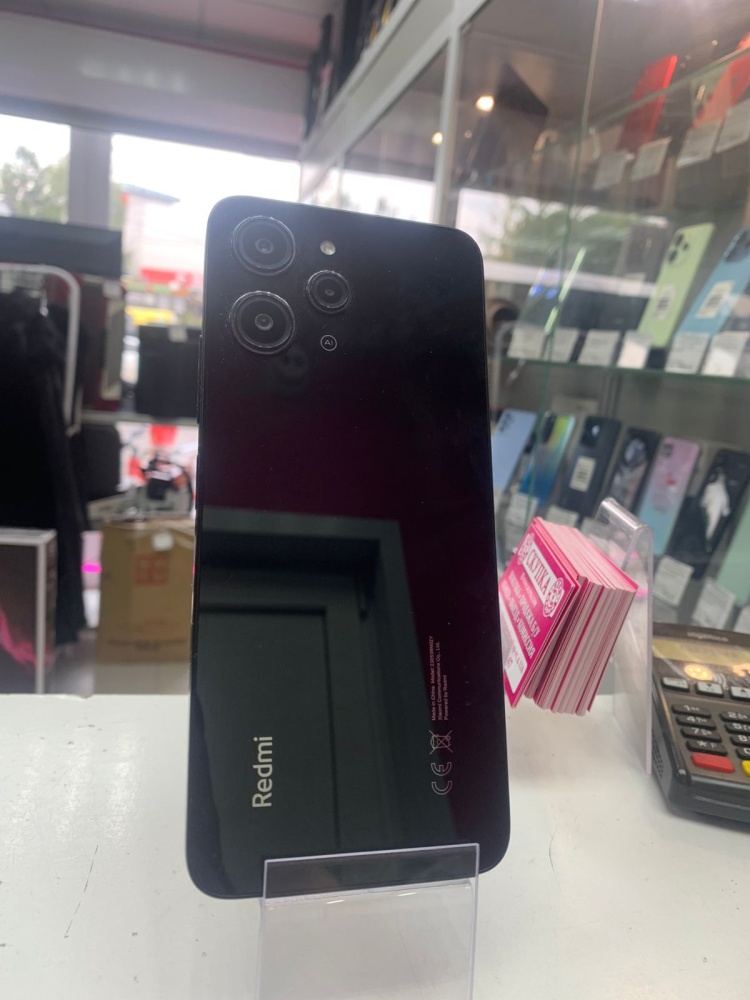 Смартфон Xiaomi Redmi 12