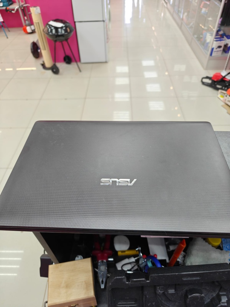 Ноутбук ASUS