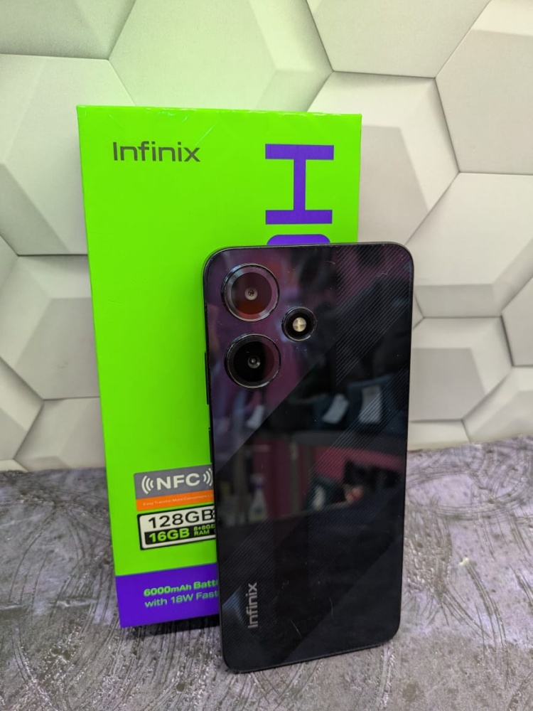 Мобильный телефон Infinix HOT 30 Play 8\128