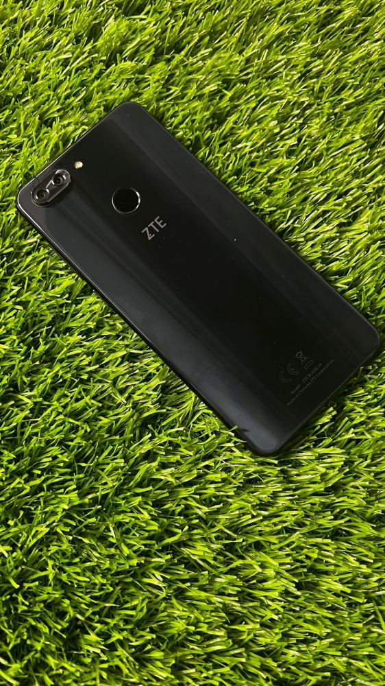 Мобильный телефон ZTE blade v9 3/32