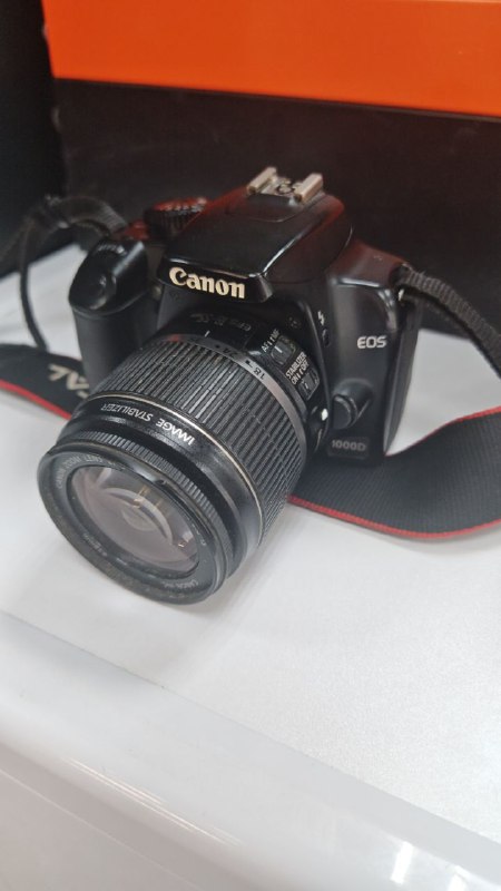 Фотоаппарат Canon EOS d1000