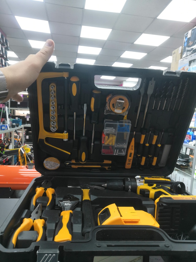 Шуруповерт китай