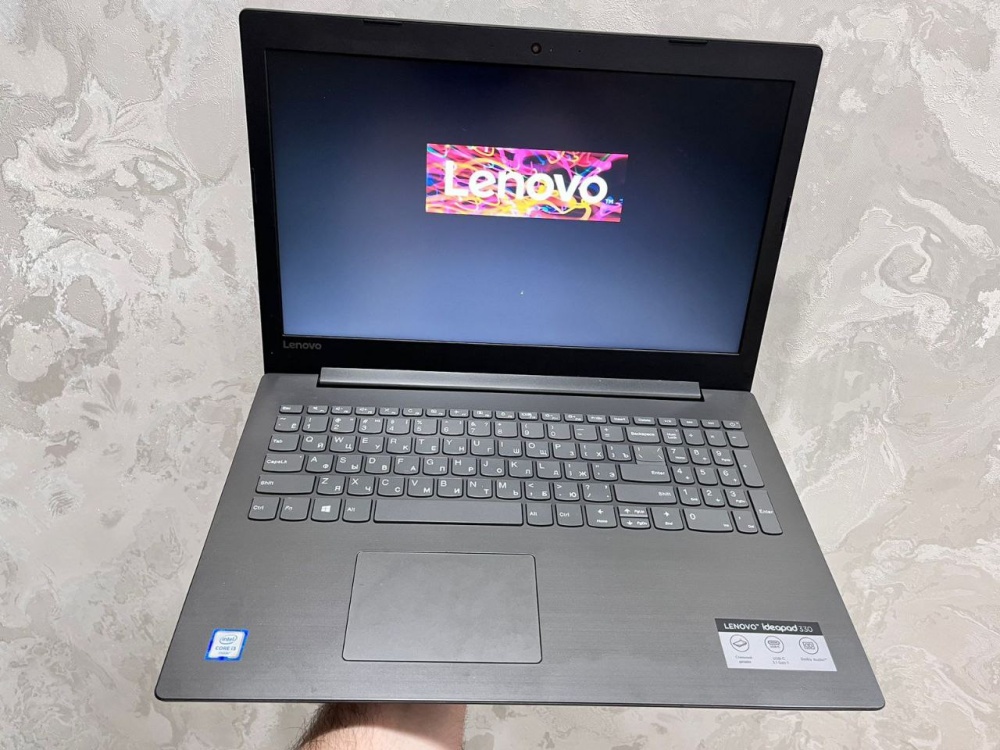 Ноутбук Lenovo 330-15ikb i3-6th/4/1tb