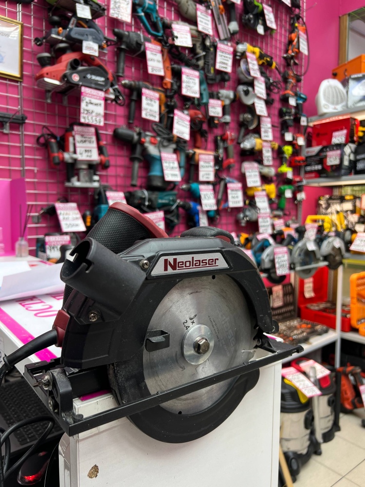 Циркулярная пила Neolaser NCS-1600
