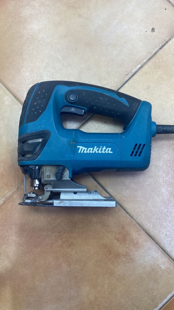 Лобзик Makita 4350 FCT